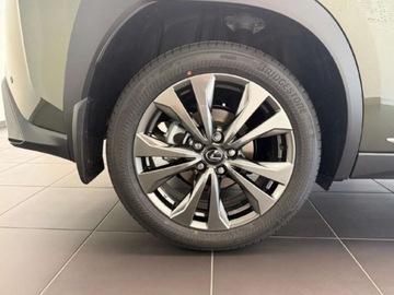 Lexus UX Crossover Facelifting 2.0 300h 199KM 2025 Od ręki - 300h F Sport Design 2.0 Hybrid Dynamic Force 199KM, zdjęcie 13