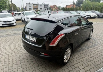 Lancia Delta III Hatchback 1.4 Turbo-Jet 120KM 2012 Lancia Delta 1,4 120KM Klimatronik Navi 1.4 Benzyna 120KM, zdjęcie 6