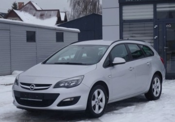 Opel Astra J Sports Tourer Facelifting 1.6 CDTI ecoFLEX 110KM 2015 Opel Astra 1.6 CDTI 110KM Okazja Sprowadzony Oplacony 1.6 Diesel 110KM, zdjęcie 4