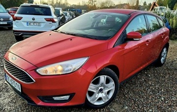Ford Focus III Sedan Facelifting 1.0 EcoBoost 100KM 2015 Ford Focus Ford Focus 1.0 EcoBoost 99g Trend Benzyna 100KM, zdjęcie 1