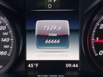 Mercedes Klasa C W205 2018 Mercedes-Benz Klasa C 300 2018 2.0l 2.0 Benzyna 241KM, zdjęcie 11