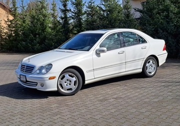 Mercedes Klasa C W203 Sedan W203 2.6 170KM 2004 Mercedes-Benz Klasa C Mercedes-Benz Klasa C 24..., zdjęcie 17