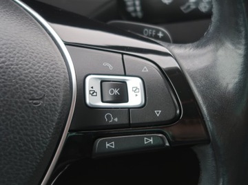 Volkswagen Passat B8 Variant 2.0 TDI BlueMotion SCR 150KM 2016 VW Passat 2.0 TDI, Salon Polska, Serwis ASO, zdjęcie 18