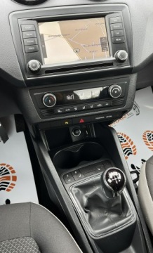 Seat Ibiza IV Hatchback 5d Facelifting 1.2 TSI 90KM 2016 Seat Ibiza Ledy/ Navi /Podgrzewane Fotele/ LIFT, zdjęcie 17