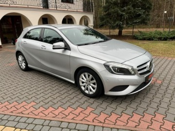 Mercedes Klasa A W176 Hatchback 5d Facelifting 180 d 109KM 2015 Mercedes A 180 Bixenony + LED Półskóry