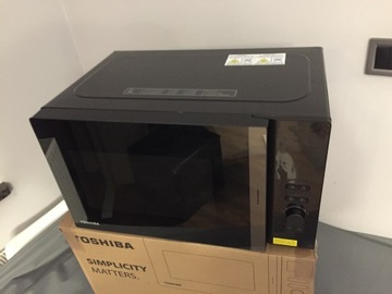 Toshiba MV-AM20T(BK) Микроволновая печь 800Вт 20л