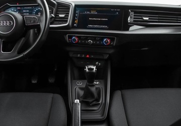 Audi A1 II 1.0 TFSI 110KM 2023 Audi A1 Sportback A1 30TFSI 110KM, kamera cofania, kierownica 3-ramienna, zdjęcie 14