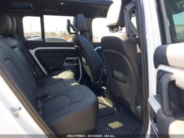 Land Rover Defender IV (L663) 2024 Land Rover Defender 110 P400 S 2024 3.0l 3.0 Benzyna 395KM, zdjęcie 12