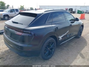 Audi Q8 2021 Audi Q8 Premium 55, 2021r., 4x4, 3.0L 3.0 Benzyna 335KM, zdjęcie 2
