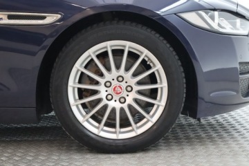 Jaguar XE Sedan 2.0 i4 163KM 2017 Jaguar XE E-Performance, Skóra, Navi, Klima, zdjęcie 14