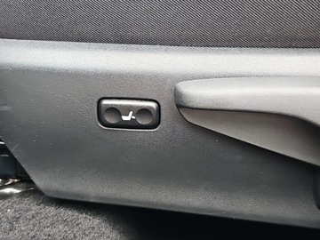 Toyota Auris II Touring Sports Facelifting 1.6 Valvematic 132KM 2017 Toyota Auris 1.6 Dynamic II (2012-), zdjęcie 22