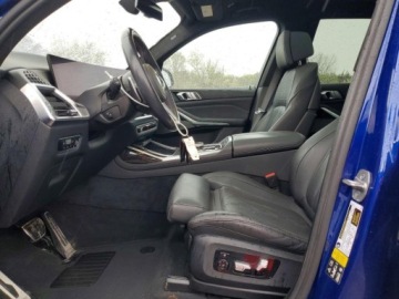BMW X7 2023 BMW X7 M60I 2023 4.4 Benzyna 523KM, zdjęcie 7