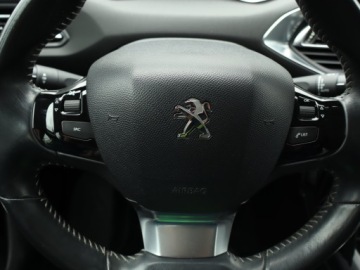 Peugeot 308 II Hatchback 5d 1.6 HDi 92KM 2014 Peugeot 308 1.6 HDi, Salon Polska, Klima, zdjęcie 17