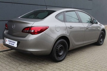 Opel Astra J Sedan 1.6 Twinport ECOTEC 115KM 2017 Opel Astra 1.6 Benzyna 115KM M5 Enjoy Salon PL..., zdjęcie 7