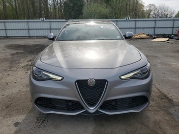 Alfa Romeo Giulia II Sedan Facelifting 2.0 Turbo 280KM 2020 Alfa Romeo Giulia TI 2020 2.0l od ubezpieczalni 2.0 Benzyna 280KM, zdjęcie 5