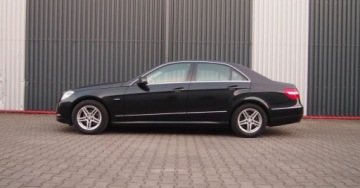 Mercedes Klasa E W212 Limuzyna 200 CGI BlueEFFICIENCY 184KM 2012 Mercedes-Benz Klasa E 1,8BenzynaAutomat LimuzynaSkora Ksenon 1.8, zdjęcie 26