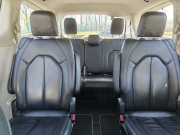 Chrysler Pacifica II 3.6 V6 291KM 2018 Chrysler Pacifica Super stan, 7-osobowa., zdjęcie 19