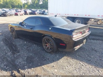 Dodge Challenger III 2016 Dodge Challenger 2016 6.2l 6.2 Benzyna 707KM, zdjęcie 3