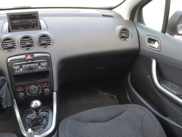Peugeot 308 I Hatchback 5d 1.6 HDi FAP 112KM 2011 Peugeot 308 1.6 HDi, Navi, Klima, Klimatronic, zdjęcie 7