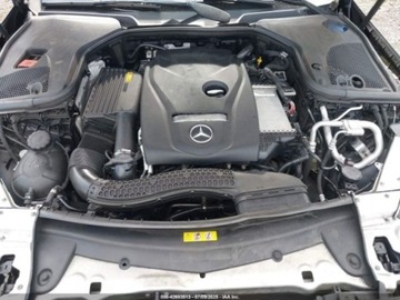 Mercedes Klasa E W213 2019 Mercedes-Benz Klasa E 2019 MERCEDES-BENZ E 300 4MATIC 2.0 Benzyna 241KM, zdjęcie 15