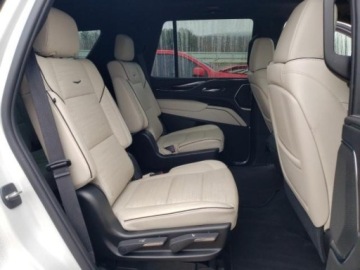 Cadillac Escalade III 2021 Cadillac Escalade 2021, 6.2L, 4x4, SPORT, porysowany lakier 6.2 Benzyna, zdjęcie 9