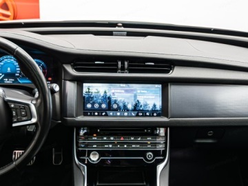 Jaguar XF II Sedan 2.0 i4D 240KM 2019 JAGUAR XF 2.0 AWD R-Sport aut Sedan 241KM 2019, zdjęcie 20