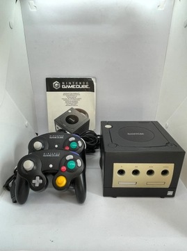 Консоль Nintendo GameCube Black + картон + набор из 2 подушечек с руководством по эксплуатации