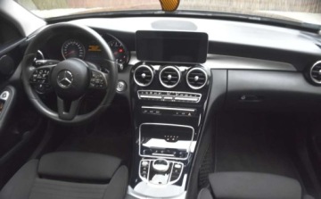 Mercedes Klasa C W205 Limuzyna Facelifting 1.6 C180 156KM 2019 Mercedes-Benz Klasa C Mercedes-Benz Klasa C 180 Business Edition 9G-TRONIC, zdjęcie 5