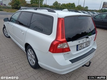 Volvo V70 III Kombi 1.6 DRIVe 109KM 2010 Volvo V70 Volvo V70 1.6D DRIVe Kinetic 1.6 Diesel 109KM, zdjęcie 9