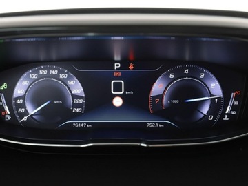 Peugeot 3008 II Crossover 1.2 PureTech 130KM 2019 Peugeot 3008 Automat Virtual Navi Kamera cofania, zdjęcie 21