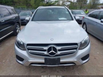 Mercedes GLC C253 2017 Mercedes-Benz GLC 300 4matic, 2017r., 4x4, 2.0L 2.0 Benzyna 241KM, zdjęcie 6