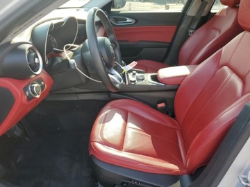 Alfa Romeo Giulia II Sedan Facelifting 2.0 Turbo 280KM 2021 Alfa Romeo Giulia 2021 Sport Rwd 2.0 Benzyna 280KM, zdjęcie 7