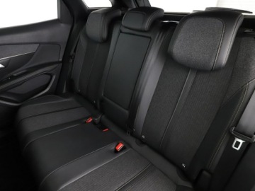 Peugeot 3008 II Crossover 1.6 THP 180KM 2018 Peugeot 3008 1.6T Automat GT Line Nawigacja, zdjęcie 16