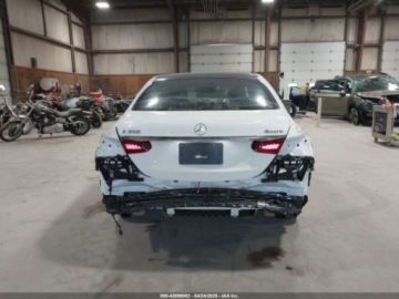 Mercedes Klasa E W214 2023 Mercedes-Benz Klasa E 350 4Matic 2023 2.0l 2.0 Benzyna 255KM, zdjęcie 5