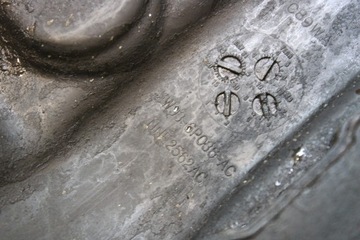 JAGUAR XJ X308 3.2 4.0 V8 KRYT VENTILU PRAVÁ