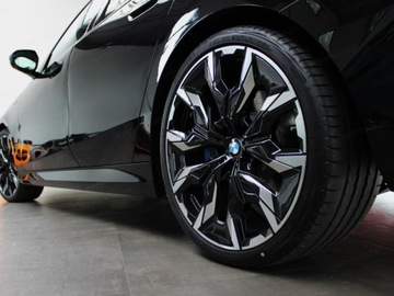 BMW Seria 5 G90-91 Touring 2.0 520d 197KM 2025 BMW Seria 5 520d xDrive Sport Sedan 2.0 (197KM) 2025, zdjęcie 14