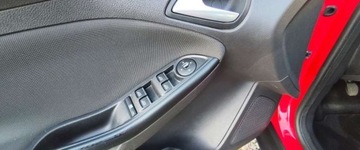 Ford Focus III Kombi 1.0 EcoBoost 125KM 2012 Ford Focus Ford Focus 1.0 EcoBoost Start-Stopp-System Champions Edition, zdjęcie 14