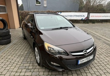 Opel Astra J Hatchback 5d Facelifting 1.6 Twinport ECOTEC 115KM 2013 Opel Astra 1,6 116KM Klimatyzacja Krajowy Serwisowany 1.6 Benzyna 115KM, zdjęcie 2
