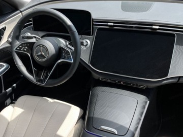 Mercedes Klasa E W214 Sedan 2.0 220d 197KM 2025 E Klasa 220 d Avantgarde 2.0 (197KM) 2025, zdjęcie 5