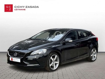 Volvo V40 II Hatchback 1.6 T3 150KM 2013 Volvo V40 1.6 benzyna150KM KineticGrzane foteleGrzana szybaSerwis ASOSalon