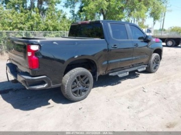 Chevrolet Silverado II 2021 Chevrolet Silverado Short Bed Lt Trail Boss, 2021r., 4x4, 5.3L 5.3 Benzyna, zdjęcie 3