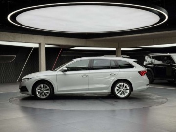 Skoda Octavia IV Kombi 2.0 TDI 115KM 2023 Skoda Octavia Ambition DSG ACC LED CarPlay Nawigacja Podgrzewane fot, zdjęcie 1