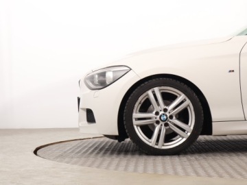 BMW Seria 1 F20-F21 Hatchback 5d 118d 143KM 2014 BMW 1 118d, Navi, Xenon, Bi-Xenon, Klima, zdjęcie 13