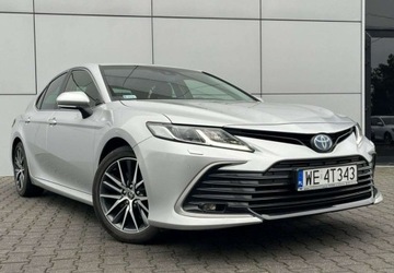 Toyota Camry IX Sedan 2.5 Hybrid Dynamic Force 218KM 2021 Toyota Camry Salon Polska Automat Navi Kamera Led 1 Wlasciciel FV23, zdjęcie 4