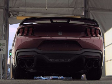 Ford Mustang VI 2025 Ford Mustang Dark Horse Coupe 2025 5.0 Benzyna 500KM, zdjęcie 3