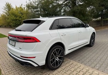 Audi Q8 SUV 3.0 55 TFSI 340KM 2019 Audi Q8 3.0 benz 340 ps ,niski pot przebieg 3.0 Benzyna 340KM, zdjęcie 4