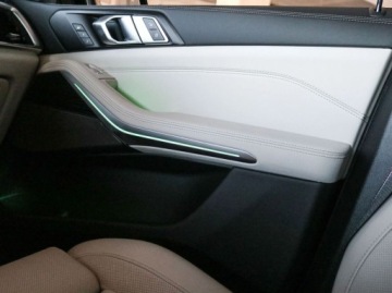 BMW X7 SUV Facelifting 3.0 40d 352KM 2025 BMW X7 BMW X7 xDrive40d LCI 3.0 Diesel 352KM, zdjęcie 14