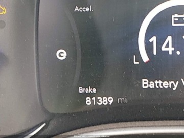 Chrysler Pacifica II 2018 Chrysler Pacifica Hybrid Touring Plus 2018 3.6 Hybryda 260KM, zdjęcie 11