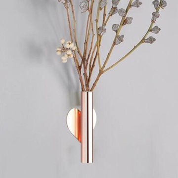 Подвесная ваза в скандинавском стиле. Настенный цветок из золота. Живое сердце из розового золота.