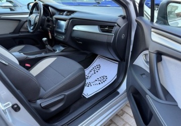 Toyota Avensis III Wagon Facelifting 2015 2.0 D-4D 143KM 2018 Toyota Avensis salon Polska 2.0 Diesel 143KM, zdjęcie 20